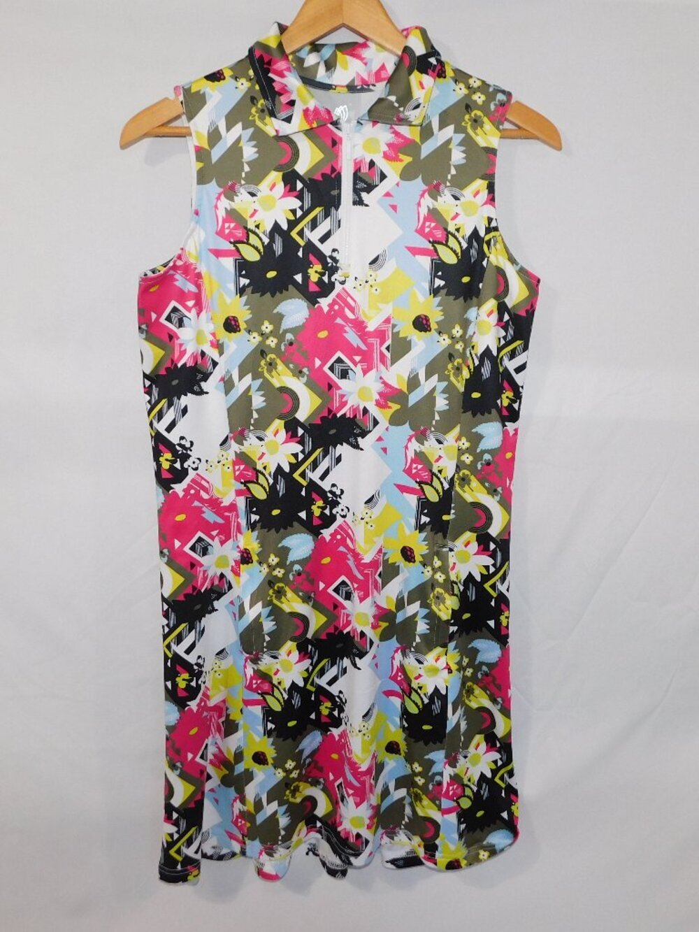 GGblue Luxe Sport Womens M Golf Dress Abstract Floral Green Pink Blue 1/4 Zip